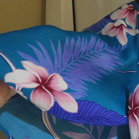 Hilo Hattie Blue Floral Dress - Picture 6 of 16